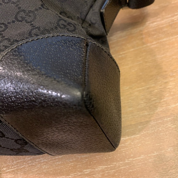 Gucci Black Monogram Messenger Bag - Picture 13 of 16